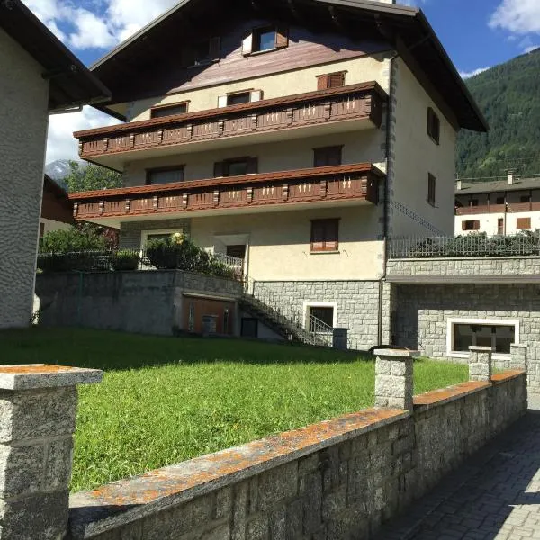 Casa Bracchi, hotell sihtkohas Valdisotto