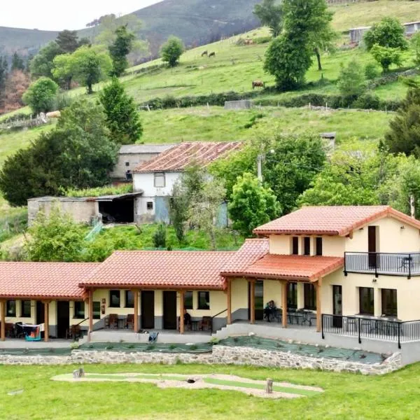 Albergue Los Hospitales, hotel in Navelgas