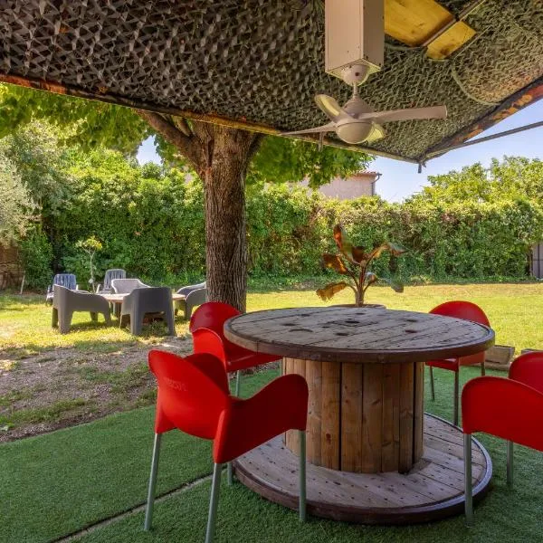 Rez de Villa - Le Luc, hotel v destinácii Le Luc
