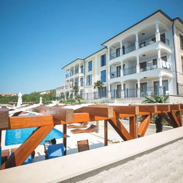 Beachfront apartment with pool, panoramic sea view - by Traveler tourist agency Krk - ID 2390, hotel in Povile