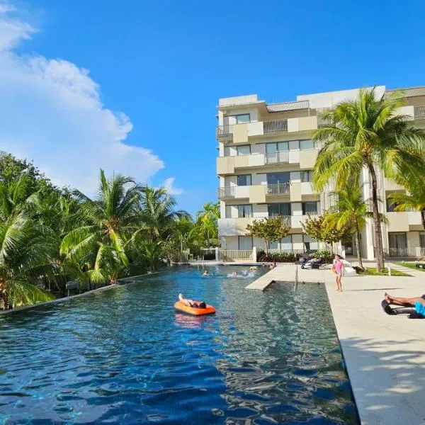 By The Sea Beach Luxury Resort - Batu Ferringhi, hotel in Batu Ferringhi