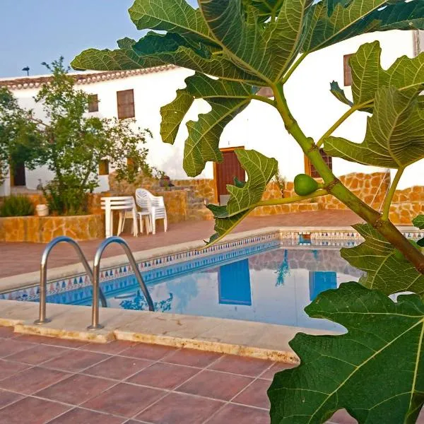 Gîte rural 100 % authentique (8 pers) avec piscine, hotel v destinaci Los Arenales