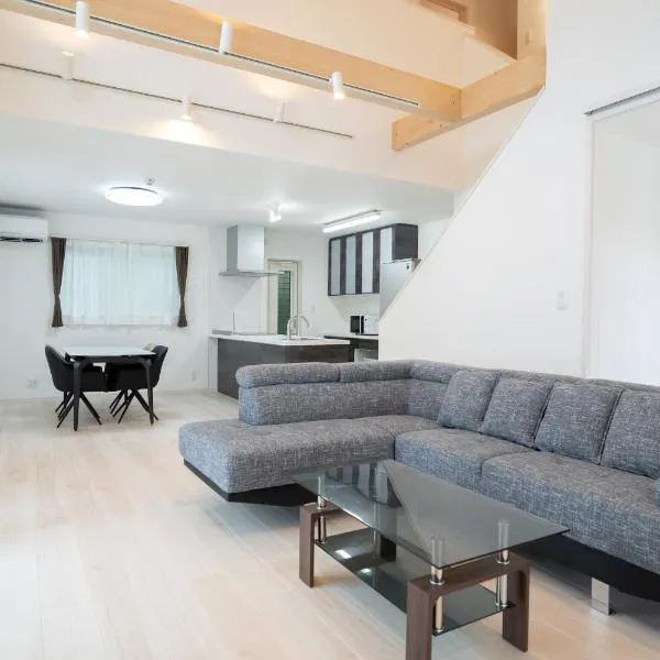 Comfy Resort Villa Onna, hotel in Onna