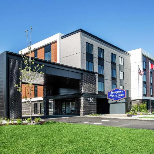 Hampton Inn & Suites by Hilton Québec - Beauport – hotel w mieście Stoneham