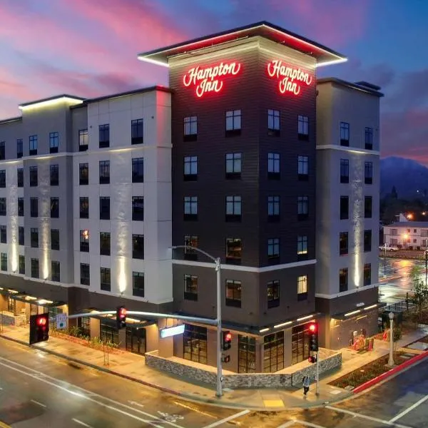 Hampton Inn Riverside Downtown, hotel en Rubidoux