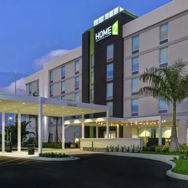 Home2 Suites By Hilton West Palm Beach Airport、ウェストパームビーチのホテル