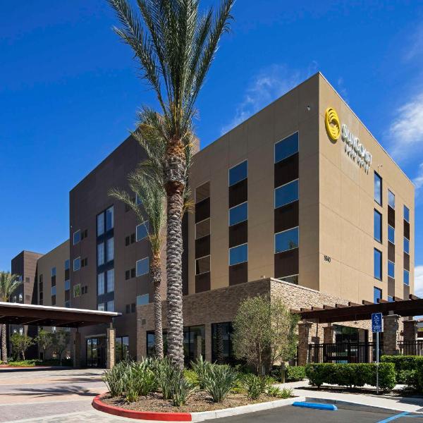 SunCoast Hotel Anaheim, Tapestry Collection by Hilton