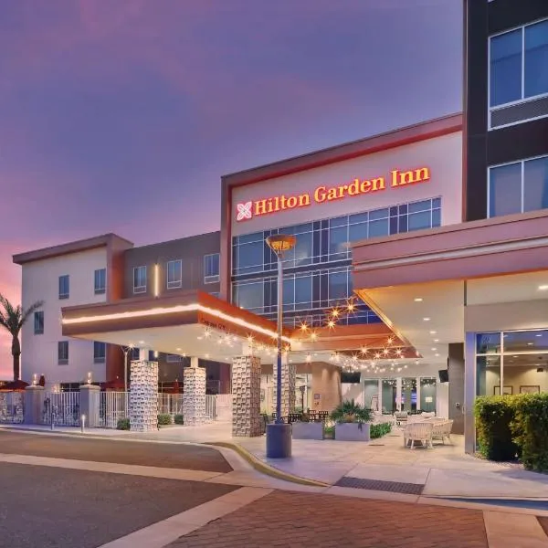 Hilton Garden Inn Chandler Downtown, hotel v destinaci Chandler