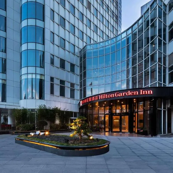 Hilton Garden Inn Nantong Xinghu, hotel v destinaci Nan-tchung