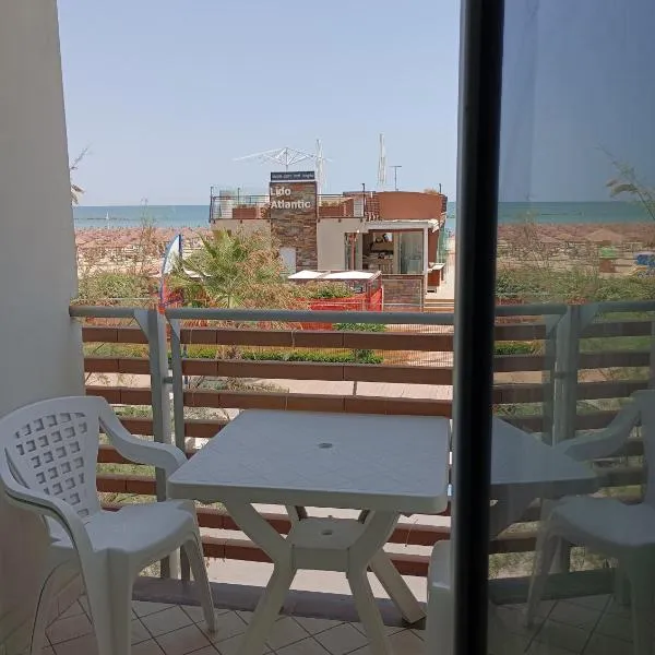Atlantic Roseto sul mare, hotel v destinaci Roseto degli Abruzzi
