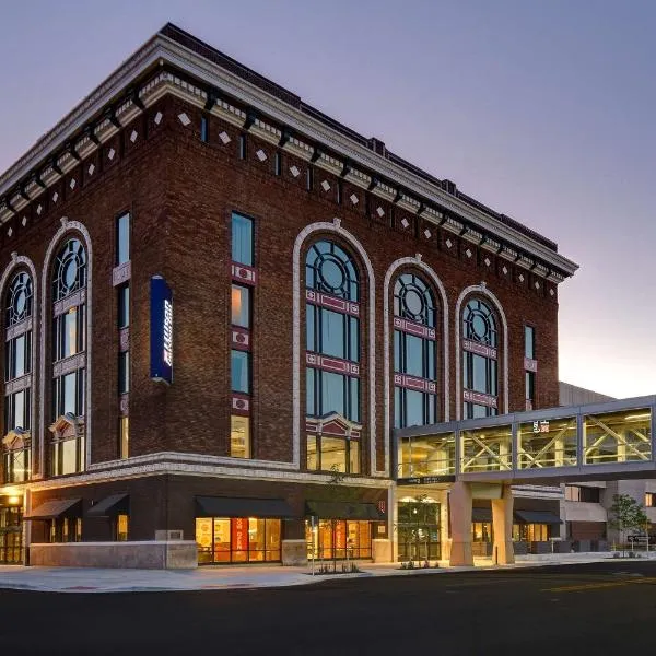 Hilton Garden Inn Kalamazoo Downtown, hotel en Oshtemo