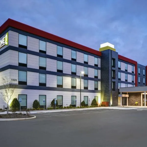 Home2 Suites by Hilton Blacksburg University、ブラックスバーグのホテル