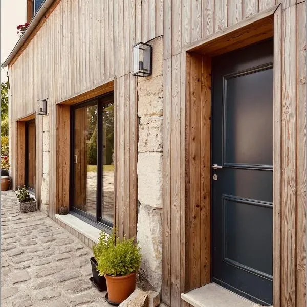 La Cour Verte Chambres d'Hôtes, hotel di Ermenonville