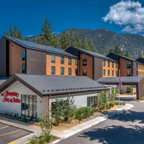 Hampton Inn & Suites South Lake Tahoe, hotell i Tahoe Village