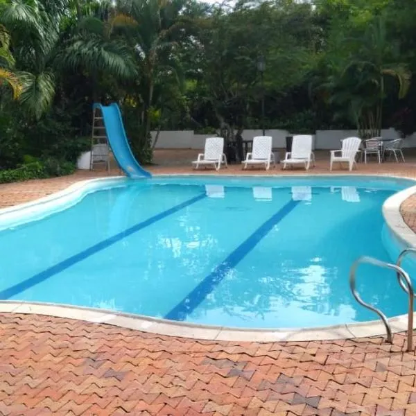 Hermosa Casa Campestre en Villeta, hotel di Villeta