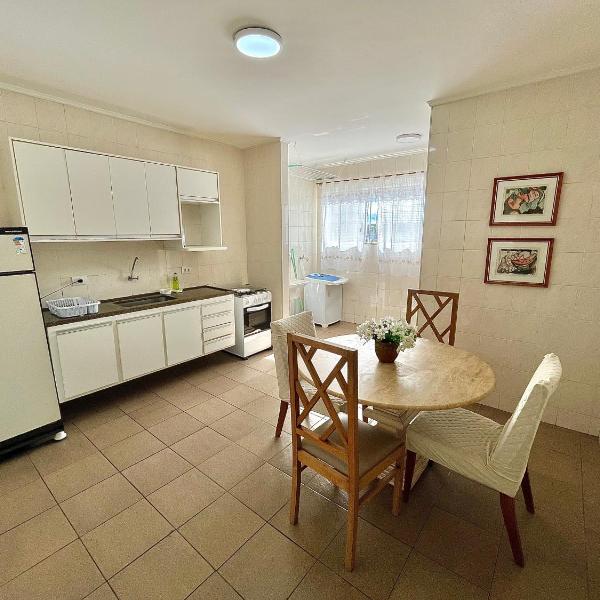 Apartamentos até 6 pessoas - 3 quartos, suíte, garagem e wifi - Foto 4