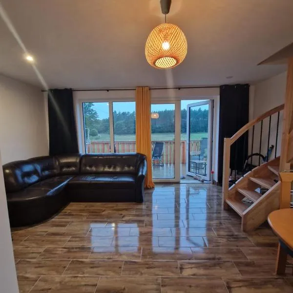 KRECIKOWO, hotel a Tawęcino