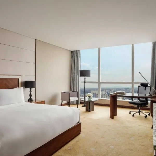 InterContinental Hanoi Landmark72 by IHG, khách sạn ở Hà Nội