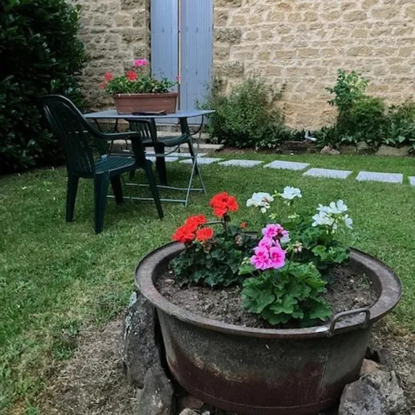 La Chambre a l'Oree du bois, хотел в Capdrot