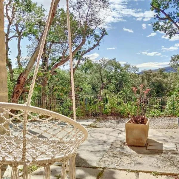 Suite BULLE D'AMOUR Balnèo Spa & Terrasse à 5 min des plages, hotel in Argelès-sur-Mer