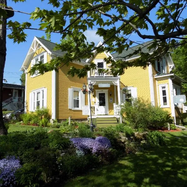 À L'Ancestrale B&B, hotel v destinaci Magog-Orford