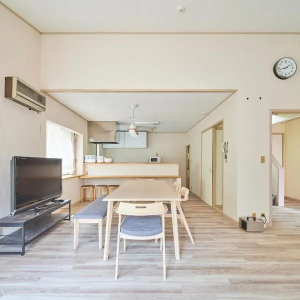 Villa Miura Beach -ヴィラ三浦海岸-, hotel v destinaci Miura