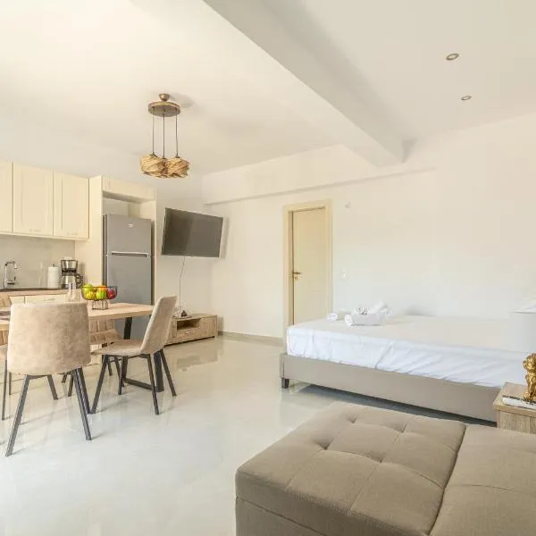 Elegant Suite 4 Near the Beach โรงแรมในAyía Marína