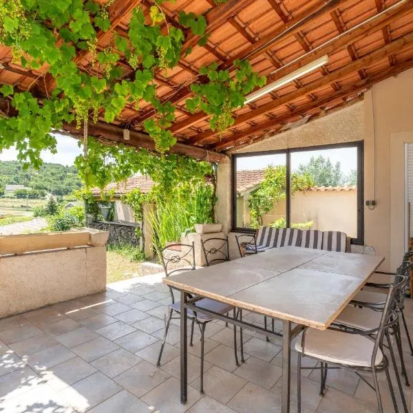 Maison Avec Vue Sur Le Ventoux, hotel a Faucon
