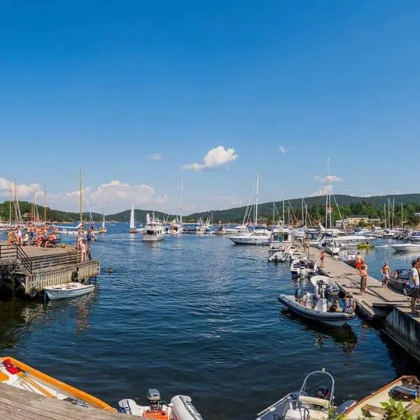 Sommerferie nær sjøen, jacuzzi, bålpanne og grill,, hotel Askerben