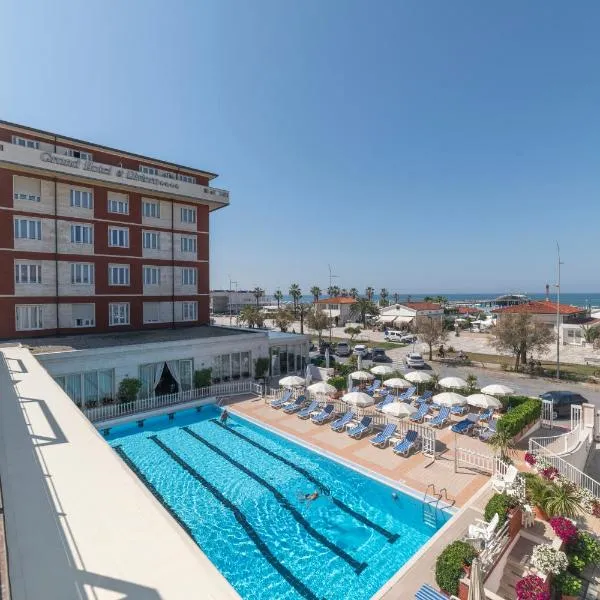 Viesnīca Grand Hotel & Riviera pilsētā Lido di Kamaiore