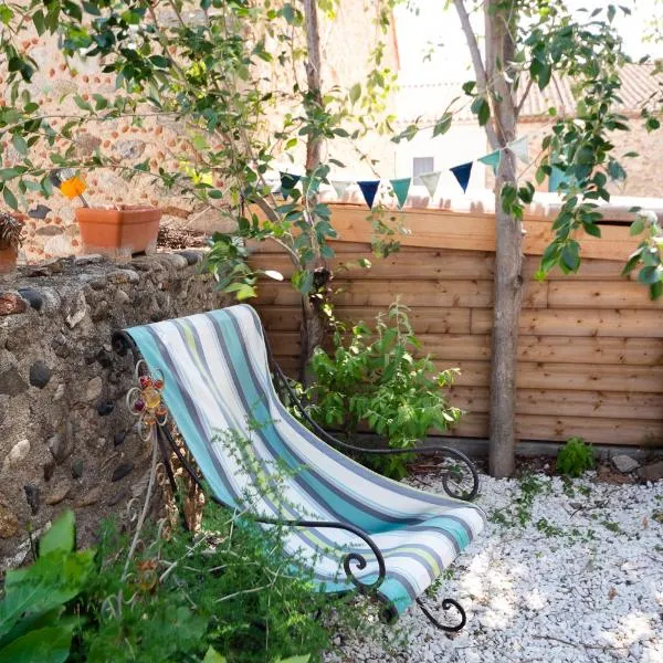 Gîte Les Mathouans, hotel v destinaci Latour-de-France