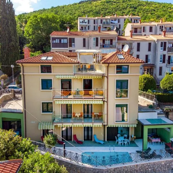LUX apartmani, hotel v destinácii Opatija