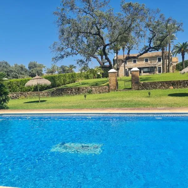 Alojamiento Rural Finca Barral, hótel í Sevilla