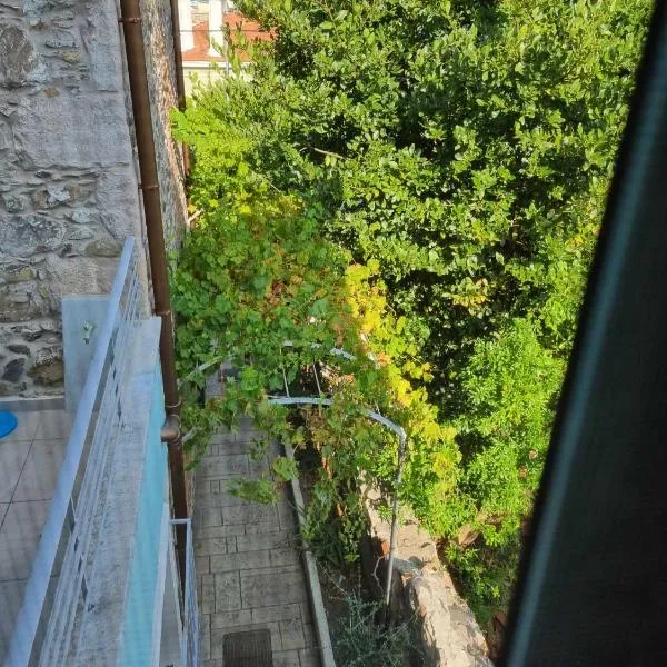Οικοδέσποινα, hotel v destinaci Mytiléna