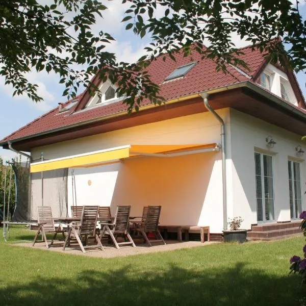 Holiday Home Prague Pruhonice، فندق في بروهونيتسه