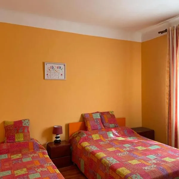 Habitaciónes Privadas en Hendaye "Daniela", à 5 minutes de la gare d'Hendaye et Euskotren, Wi-Fi, hotel v destinaci Hendaye