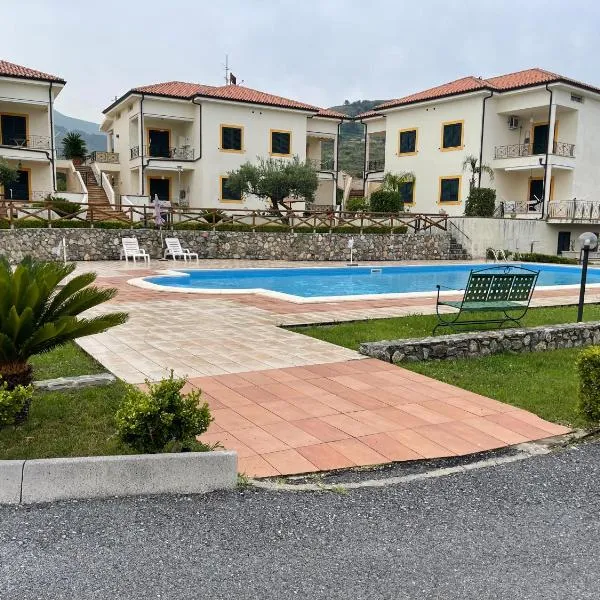 Ohana Holiday, hotel em San Nicola Arcella