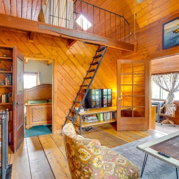 Bisbee Vacation Rental with Mountain Views and Sunroom, hotel v destinaci Bisbee