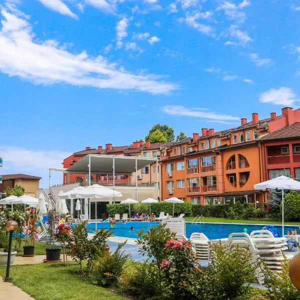 Luxury First Line apartment with pool and sea view in complex Oazis, Hotel in Rawda