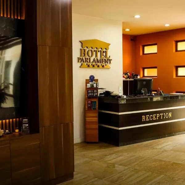 Hotel Parlament、プリシュティナのホテル