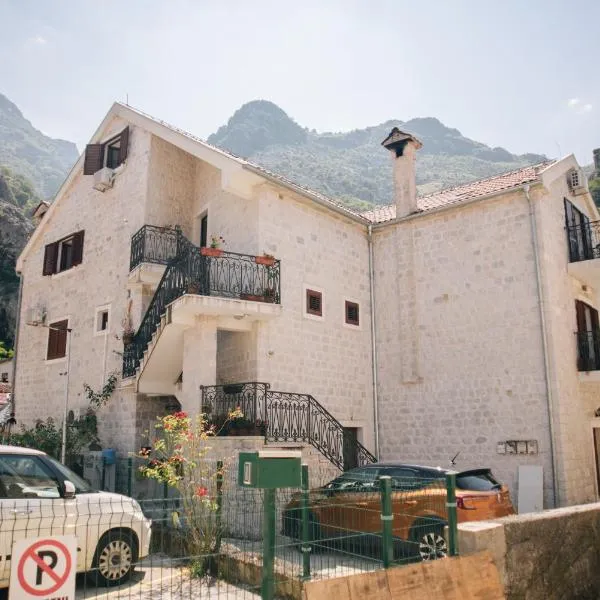 Filip Deluxe Rooms, hotel in Kotor