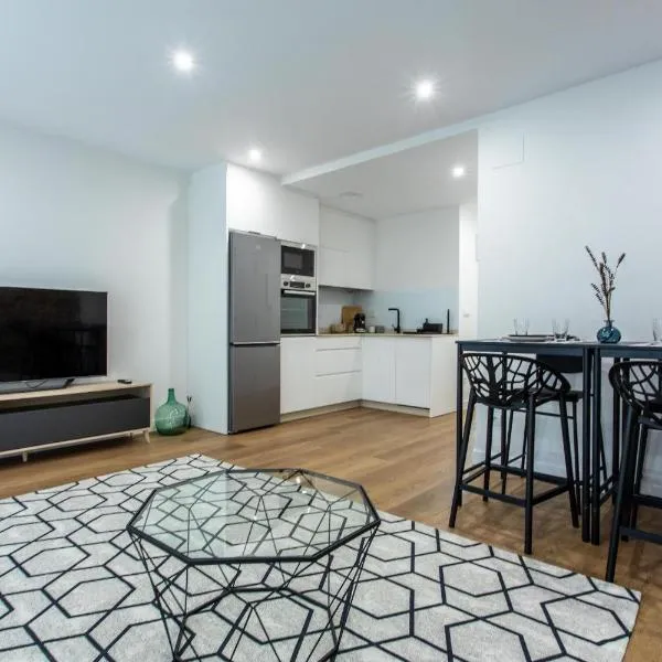 Zalaeta Playa Apartments, hotel di A Coruña