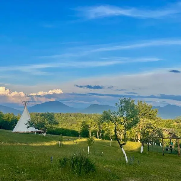 Langaland Glamping, hotel di Bistriţa Bîrgăului