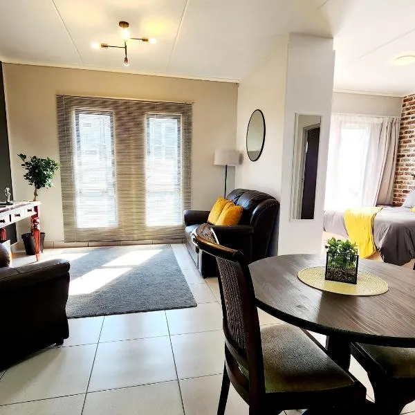 Luxury Lowveld Apartment: Boschjeskop şehrinde bir otel