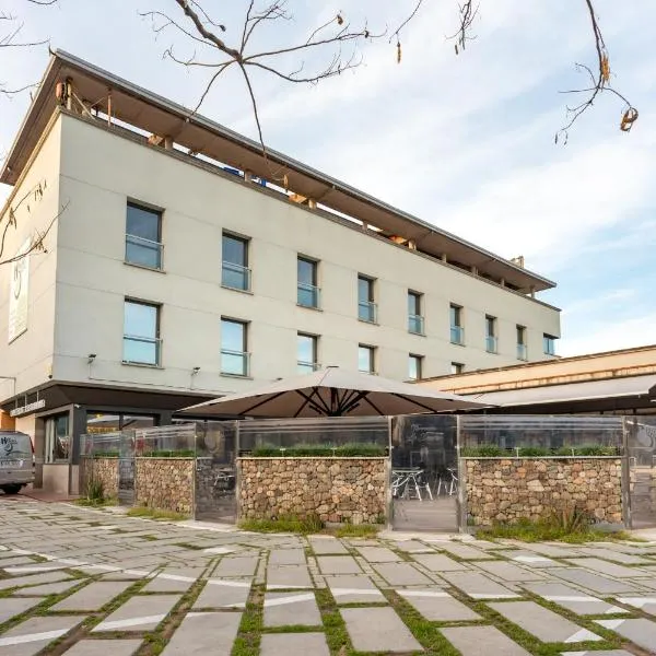 Hotel Palau de Girona, hotel v destinácii Sant Julià De Ramis