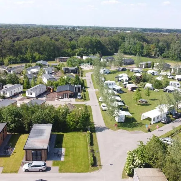 Vakantiepark Camping de Peelpoort، فندق في Asten-Heusden