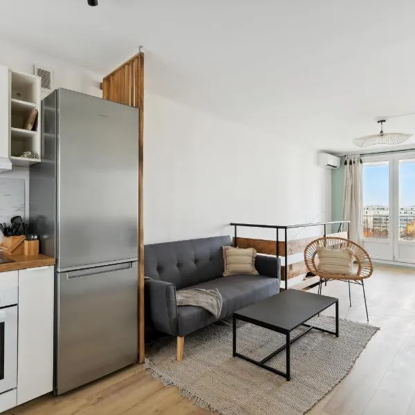 Le Beausoleil Duplex (Clim - Wifi - Netflix), hôtel à Marseille