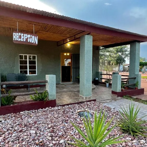 Abenab Lodge & Tours cc, готель у місті Grootfontein