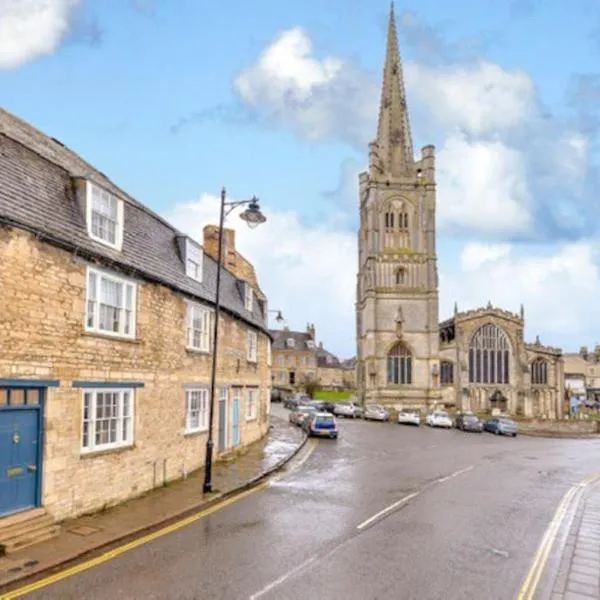 Victorian townhouse - Stamford centre - 2 big bedrooms, living room kitchen etc tastefully decorated, hotel en Lincolnshire