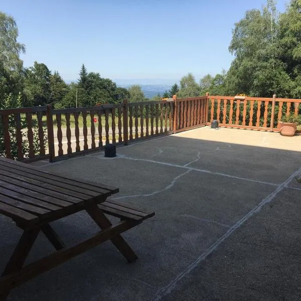 Apt Framboise Les Monts d'olmes, hotel in Montferrier